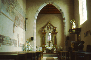 Gyönyörű Szent László freskósorozat ékesíti Tereske templomának falait