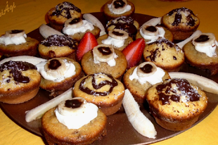 Csokis-banános és kókuszos muffin