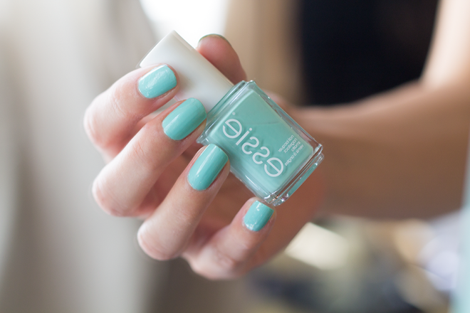 ESSIE - MINT CANDY APPLE