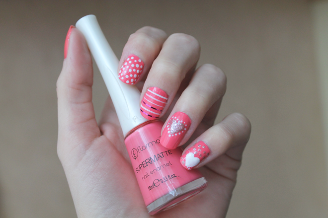 Manicure / Valentin nap - LOVE in pink