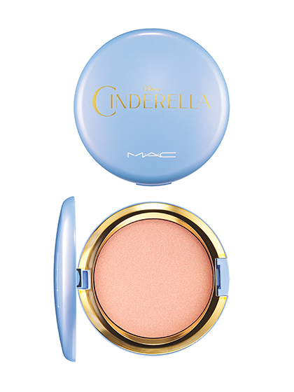 Coupe d’Chic iridescent pressed powder