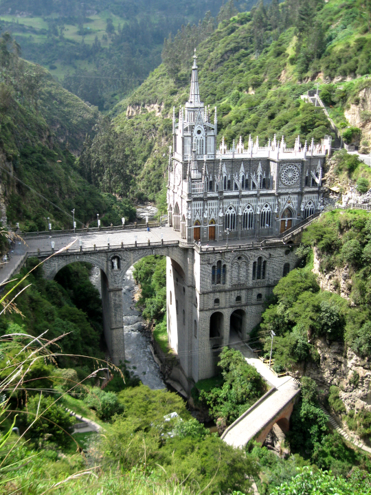 santuario_las_lajas_540.jpg