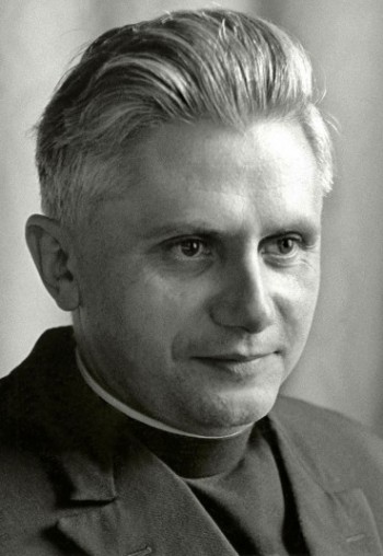 0005 J. Ratzinger 1964.jpg