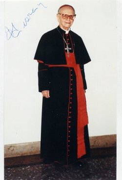 Paolo Dezza SJ 3.jpg