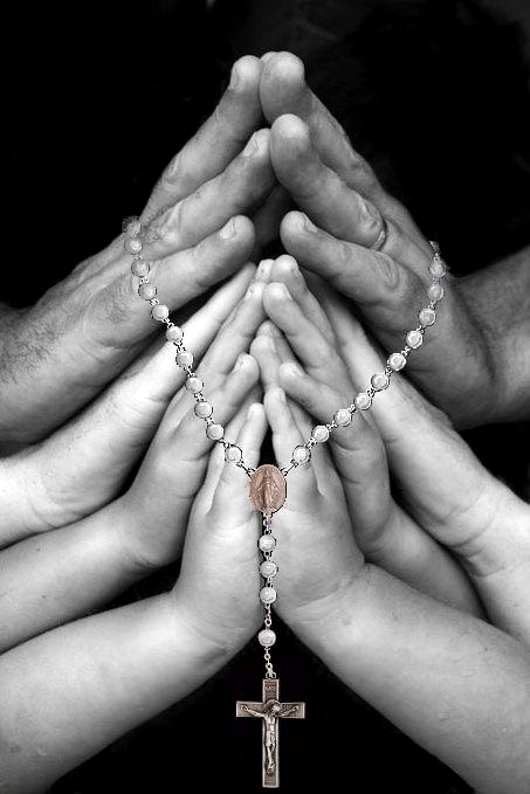 ima_praying_hands_2_530.JPG
