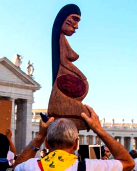 pope_and_figurine_pachamama_280.jpg