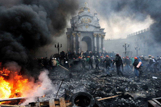 protesters-in-ukraine27s-independence-squar_535.jpg