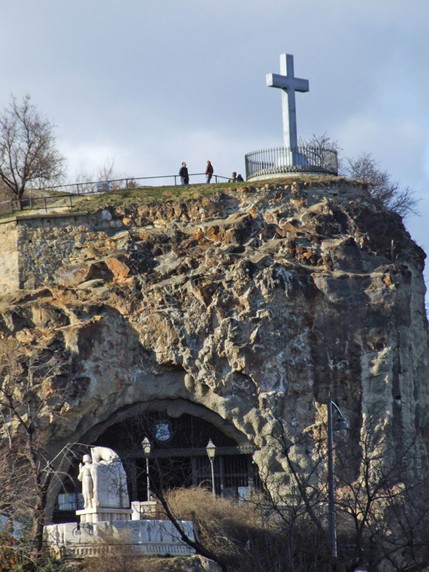 sziklakapolna z.jpg