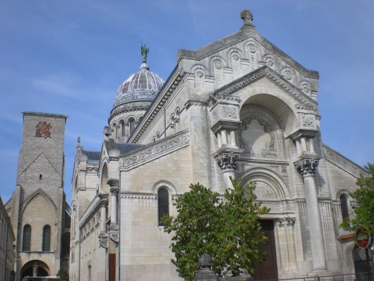 tours_saint_martinbazilika.JPG