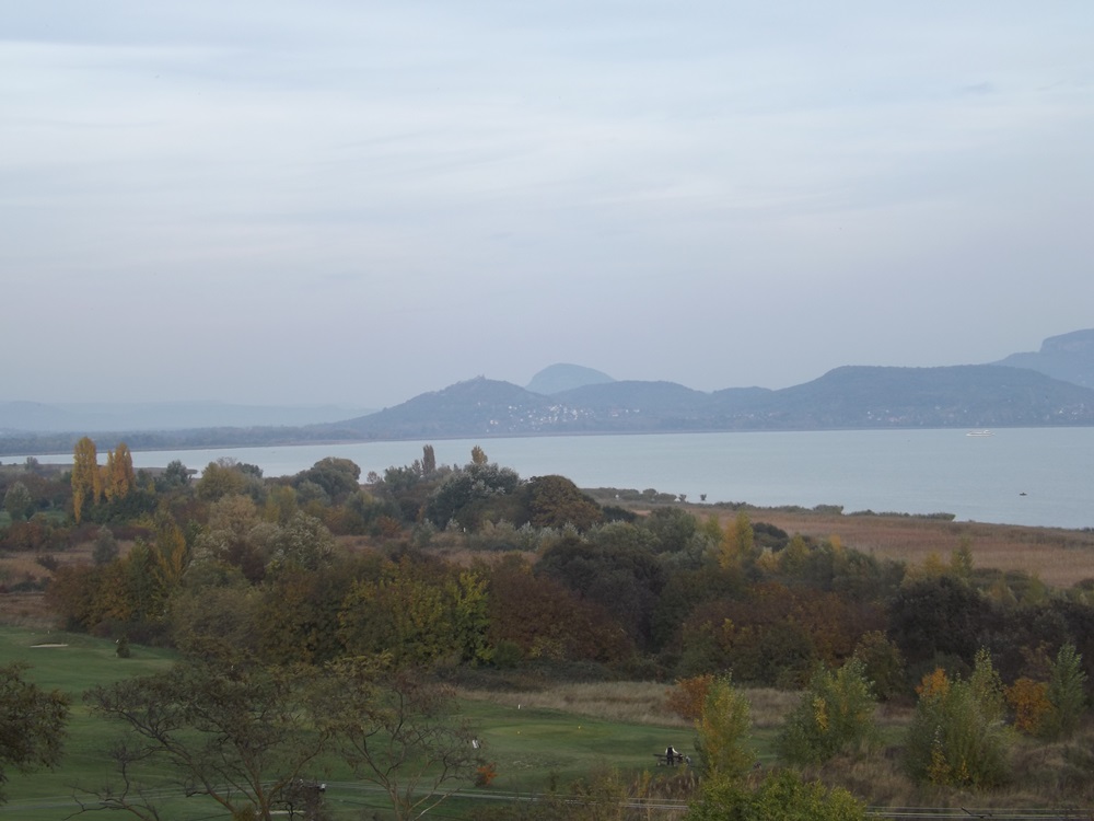 hazafelé fotóztam... Balatongyörökön a Szépkilátóból