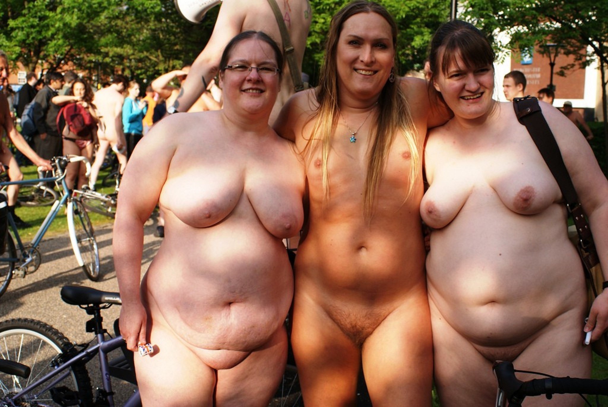 nudista meztelen lányok