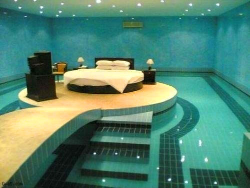 funny-bed-bedroom-swimming-pool.jpg