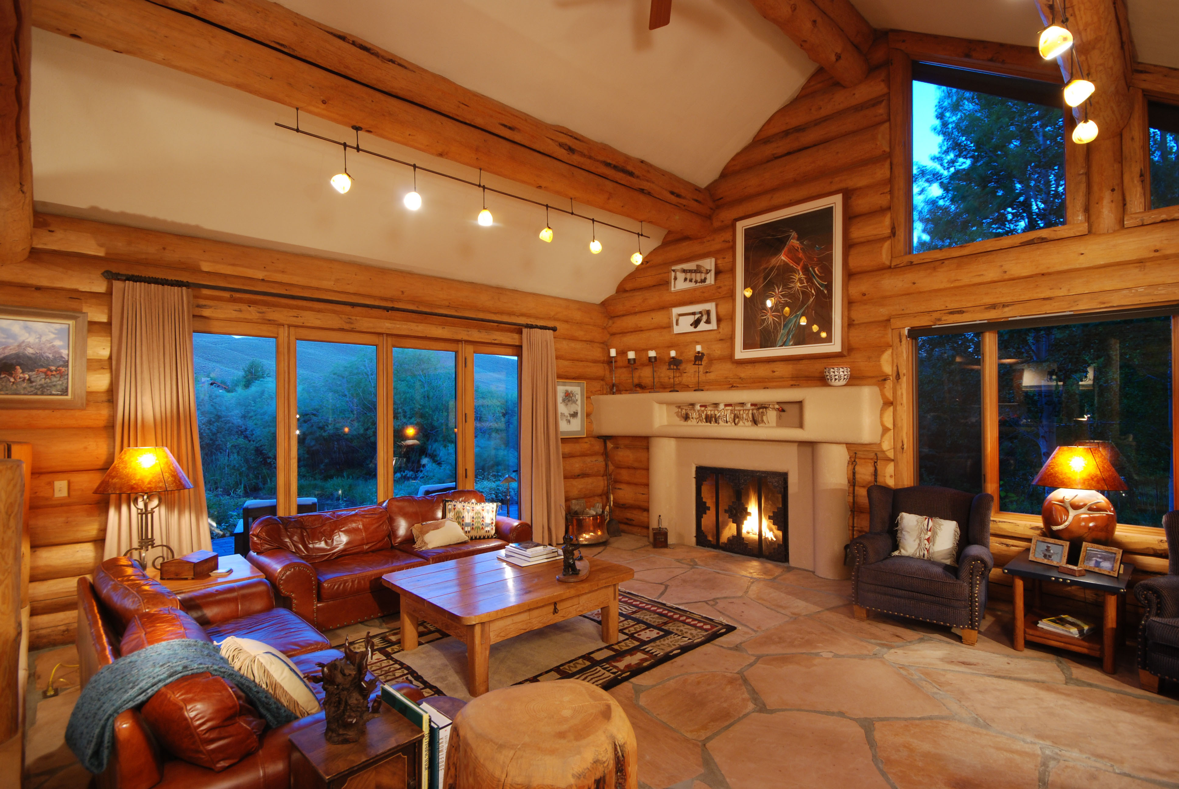 fireplace-in-mountain-home.jpg