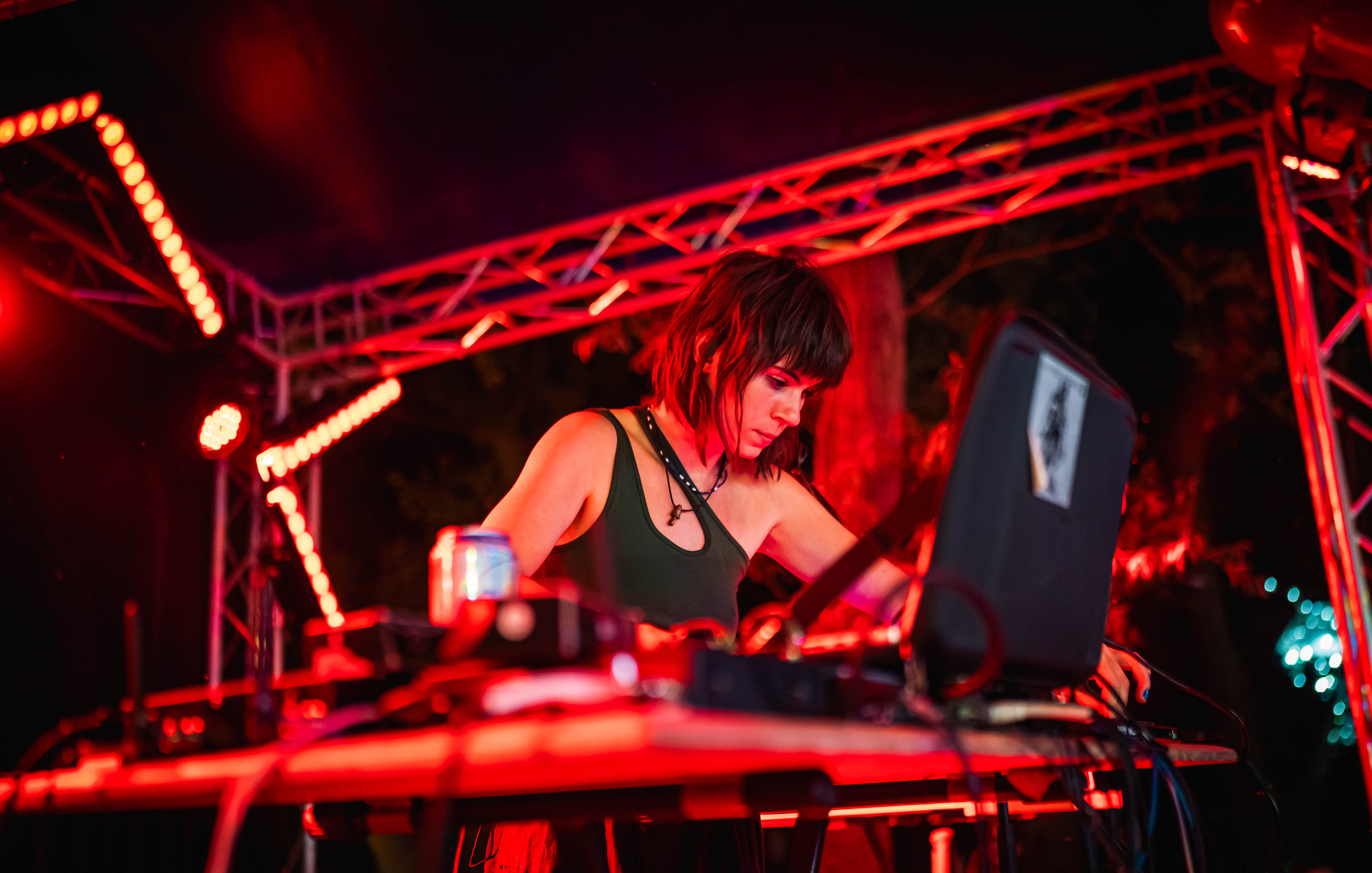 Analog Balaton, Aurevoir., Bohemian Betyars, Dánielfy, Elefánt és még sokan mások - Itt vannak az első nevek a jövő évi VéNégy Fesztiválról