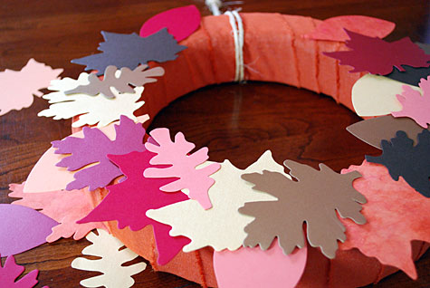 paper-and-fabric-leaf-fall-wreath_4.jpg