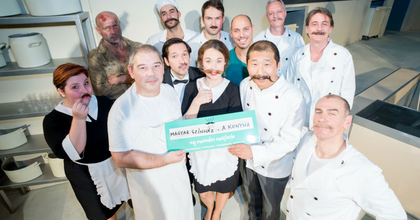 A rákszűrés mellett kampányolnak a Magyar Színház színészei