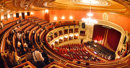 Ismét szétválasztják Románia két legrangosabb dalszínházát