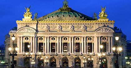Megújult a párizsi operaház híres "fényöve"