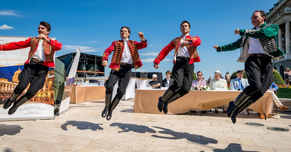 „Táncos anyanyelvünk a Kárpát-medencében élő népek hagyományos tánckultúrája”