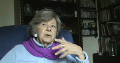 90 éves Bródy Vera bábtervező