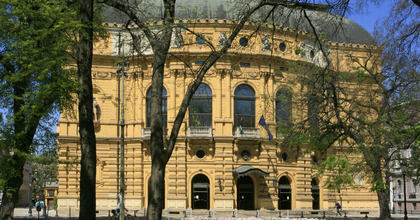 Változatos programokkal zárja az évet a Szegedi Nemzeti Színház