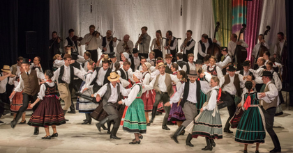 Gálával és díjesővel zárult a hivatásos erdélyi táncegyüttesek találkozója