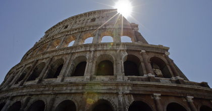 Újra régi fényükben tündökölnek a Colosseum falai