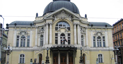 Emberfeletti küzdelmek az idén 115 éves Vígszínházban - Kezdődik az évad