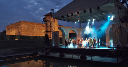 Klasszikusok bemutatóival készül nyárra a Gyulai Várszínház