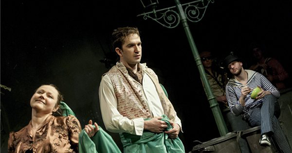 Absinth - "Derűs zuhanás" a debreceni színházban