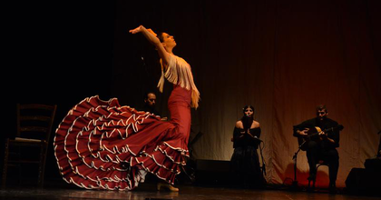 Itthon is hódít a flamenco - Turnéra indul Pirók Zsófia és a Sóhajok előadás