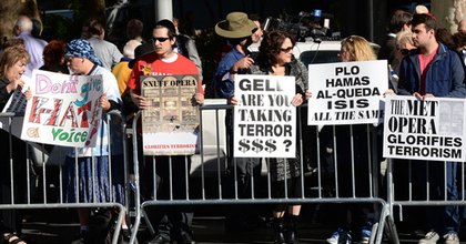 "Antiszemita" opera ellen tüntettek a New York-i Metropolitannél