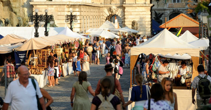 Bábosok és utcaszínház a Mesterségek Ünnepén