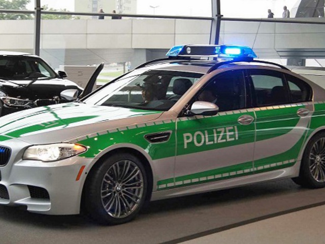 M5 rendőr
