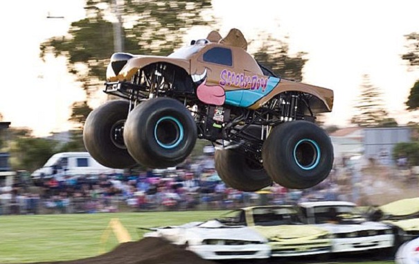 Scooby-Doo-Monster-Truck-2.jpg