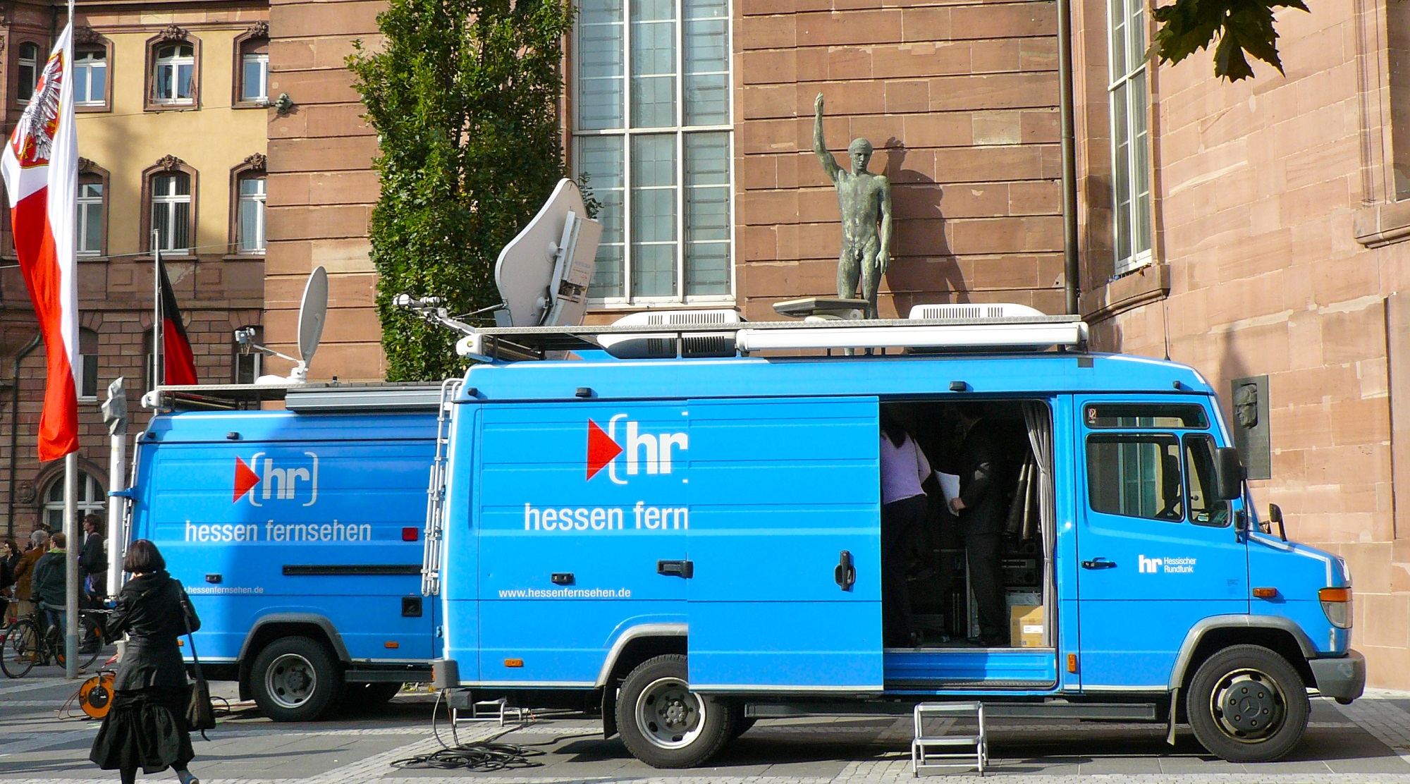 broadcast_van.JPG