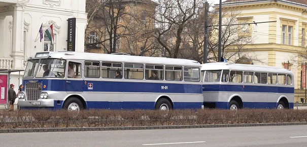ikarus1.jpg