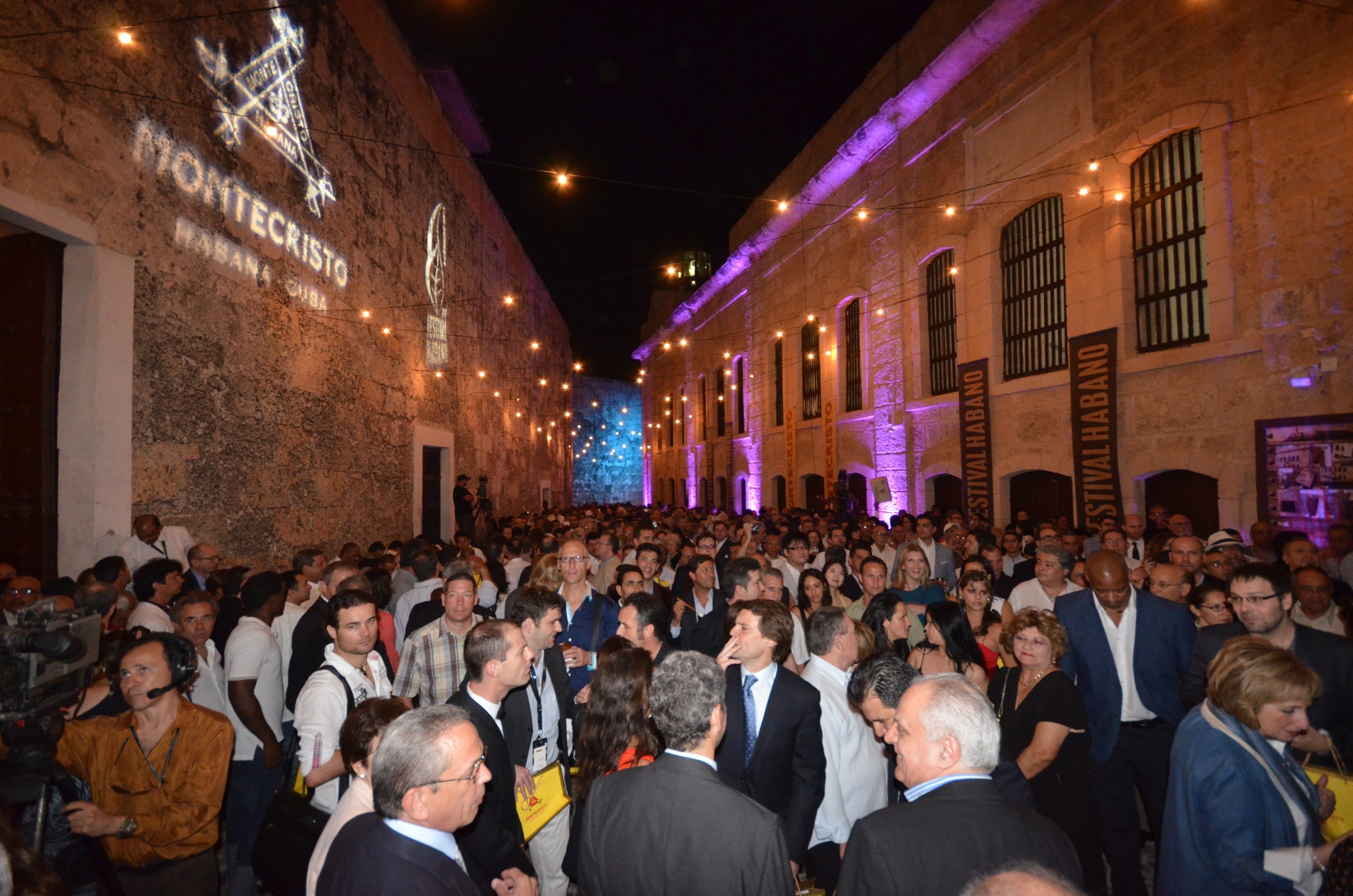 1noche_de_bienvenida_festival_del_habano.jpg