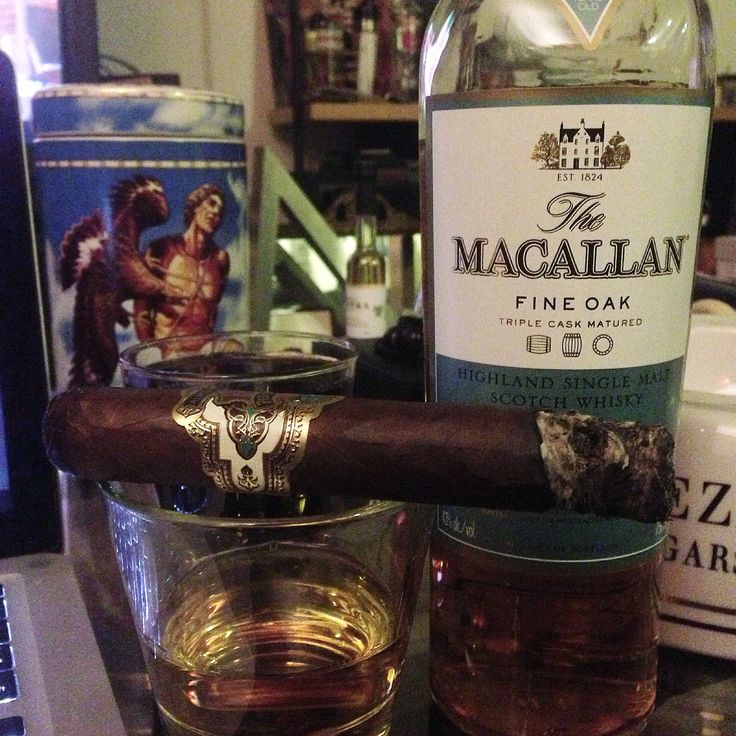 cigars-and-whiskey-bottle-of-whiskey_0.jpg