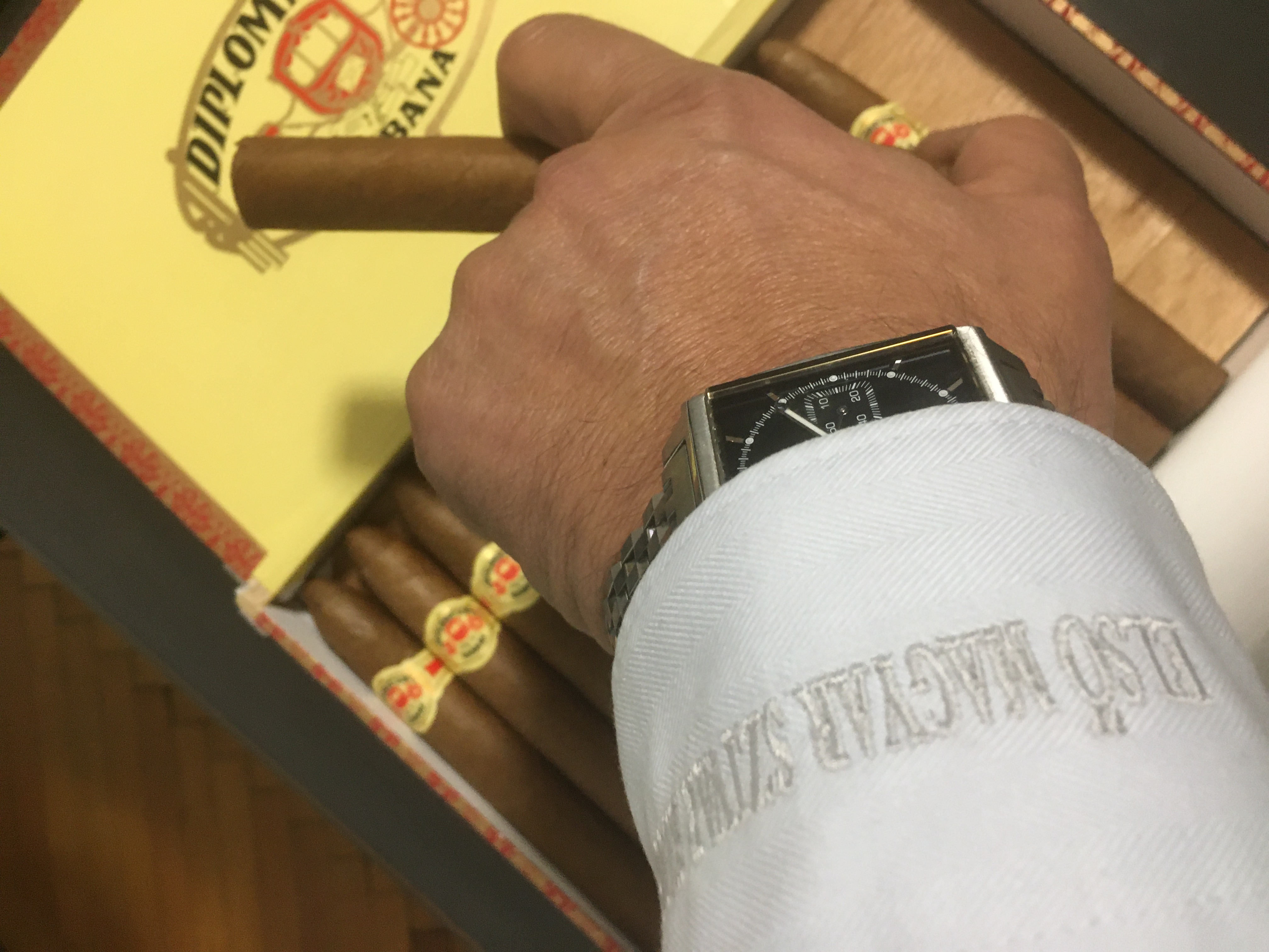diplomaticos_no2_first_hungarian_cigar_club_2.JPG