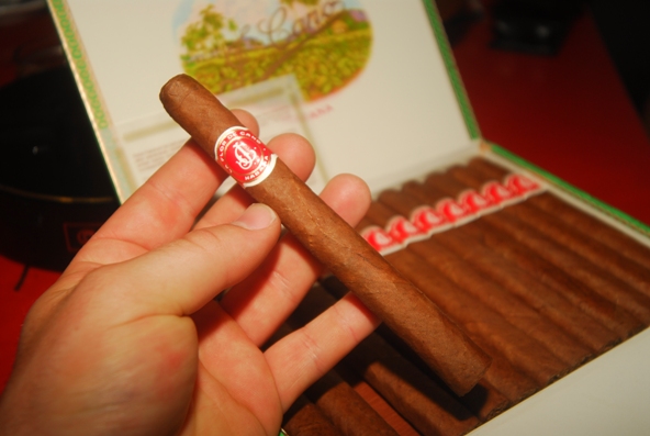 la-flor-de-cano-logo-selectos_cigar_cgarmonkeys_8.jpg