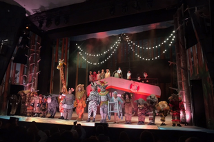 Színházban az elsősök