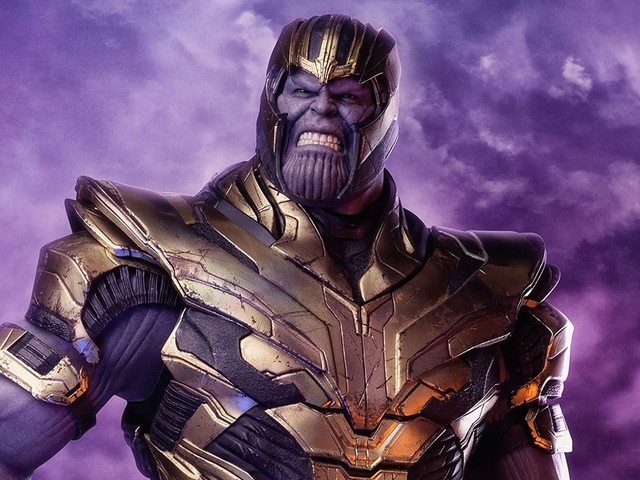 Bosszúállók: Végjáték - Thanos és Vasember figurák