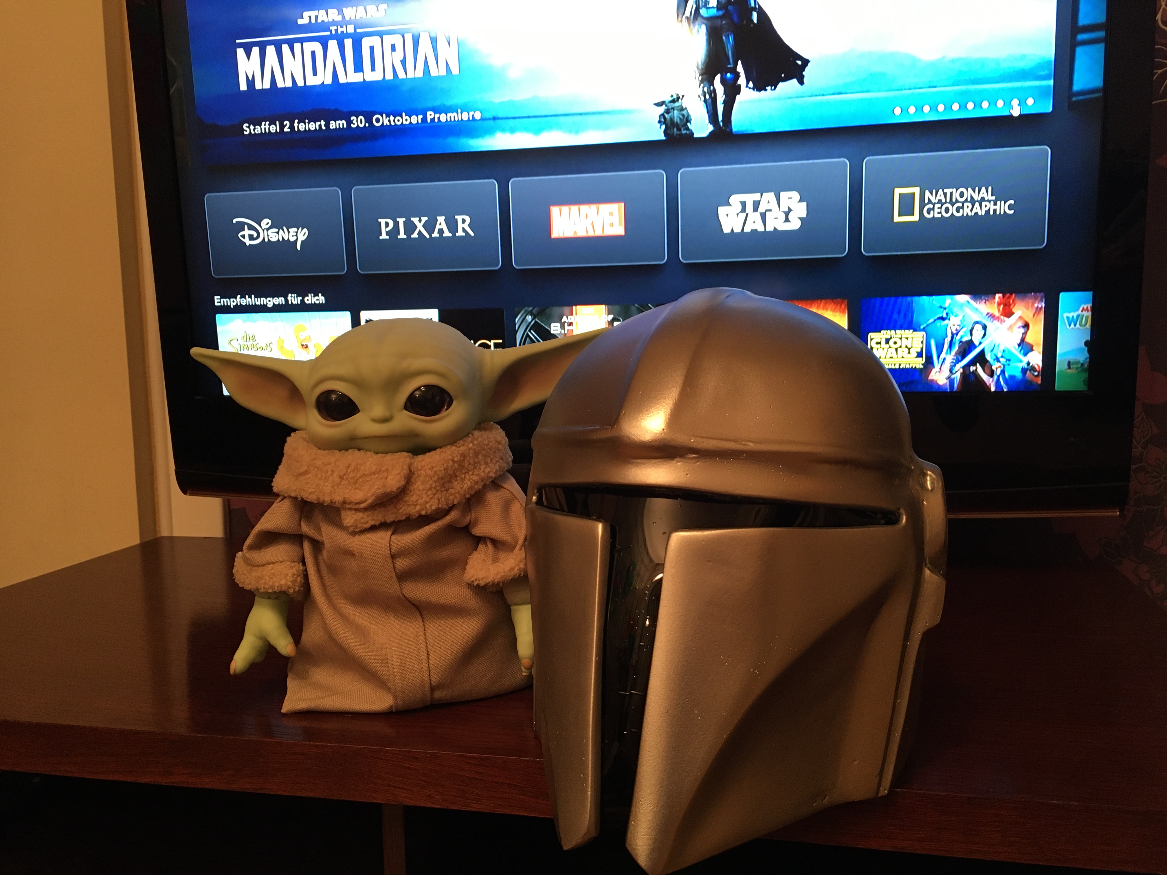 szmk_diy_do_it_your_self_csinald_magad_mandalorian_disney_plus_baby_yoda_helmet_sisak_beskar_star_wars_csillagok_haboruja_pepakura_bounty_hunter_fejvadasz_20.JPG