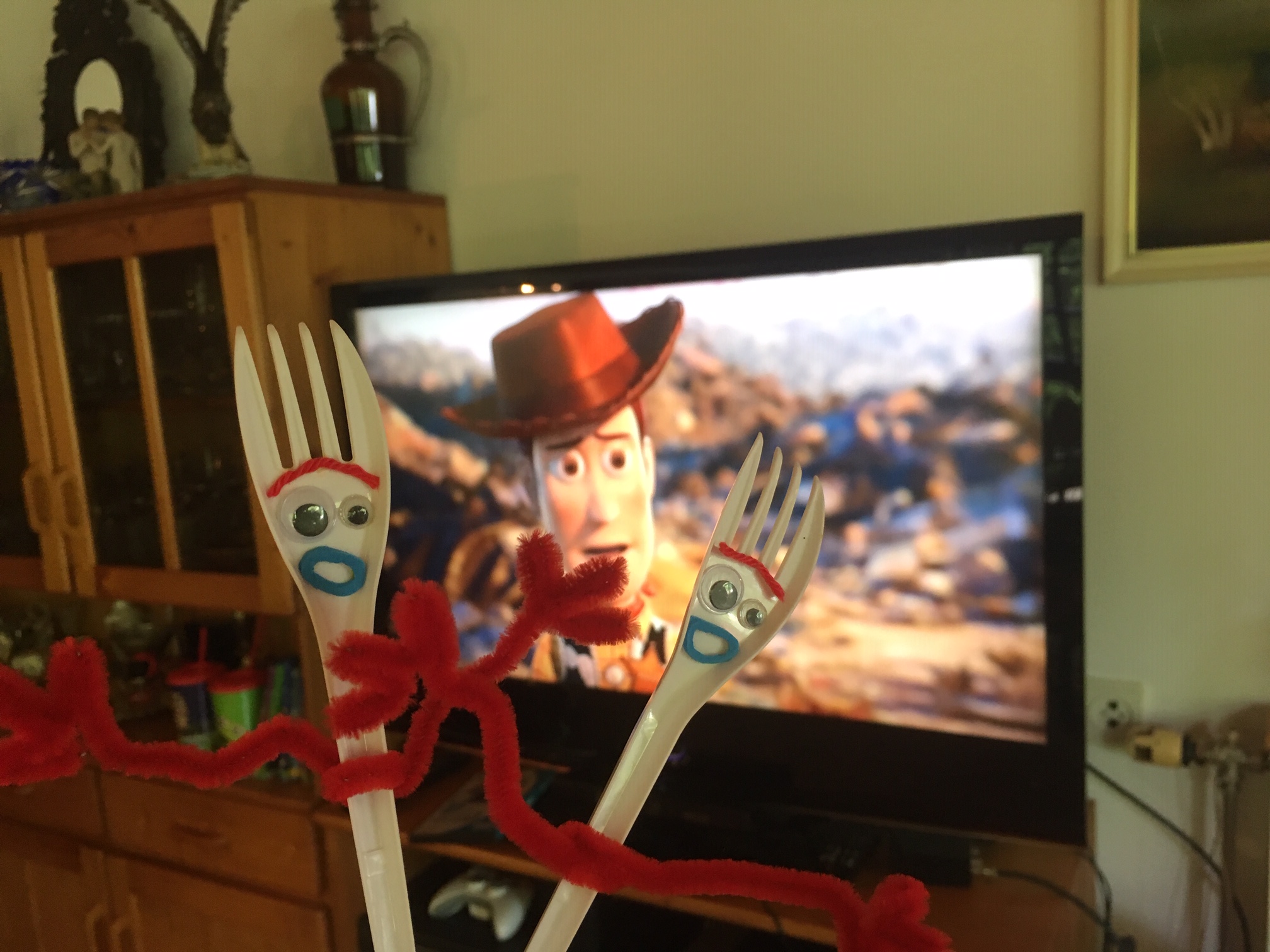 szmk_diy_toy_stroy_4_forky_villi_disney_pixar_woody_buzz_lightyear_jatekhaboru_villa_csinald_magad_barkacs_8.JPG