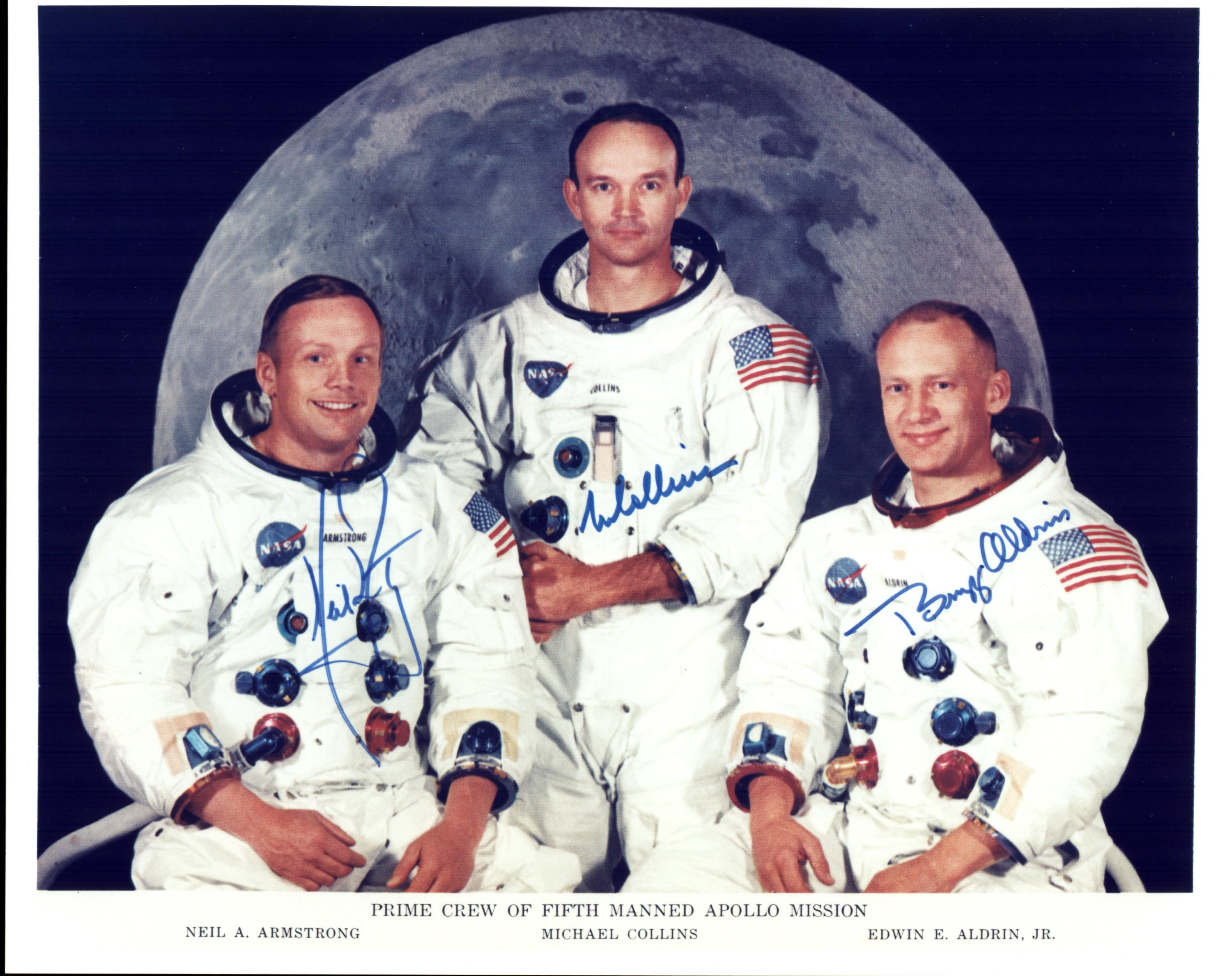 szmk_first_man_neil_armstrong_hold_moon_elso_ember_3.jpg