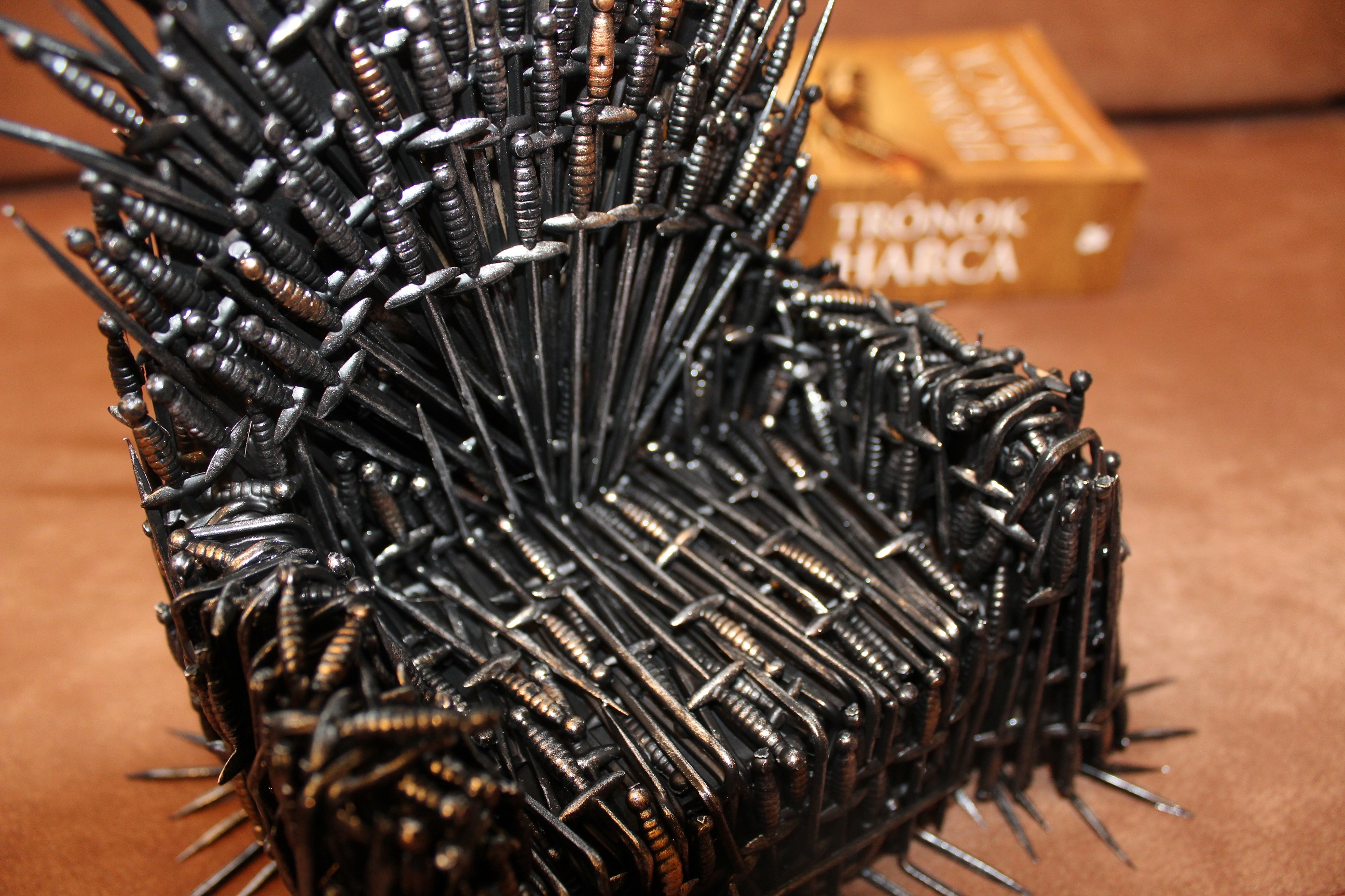 szmk_game_of_thrones_tronok_harca_ironthrone_vastron_diy_39.JPG