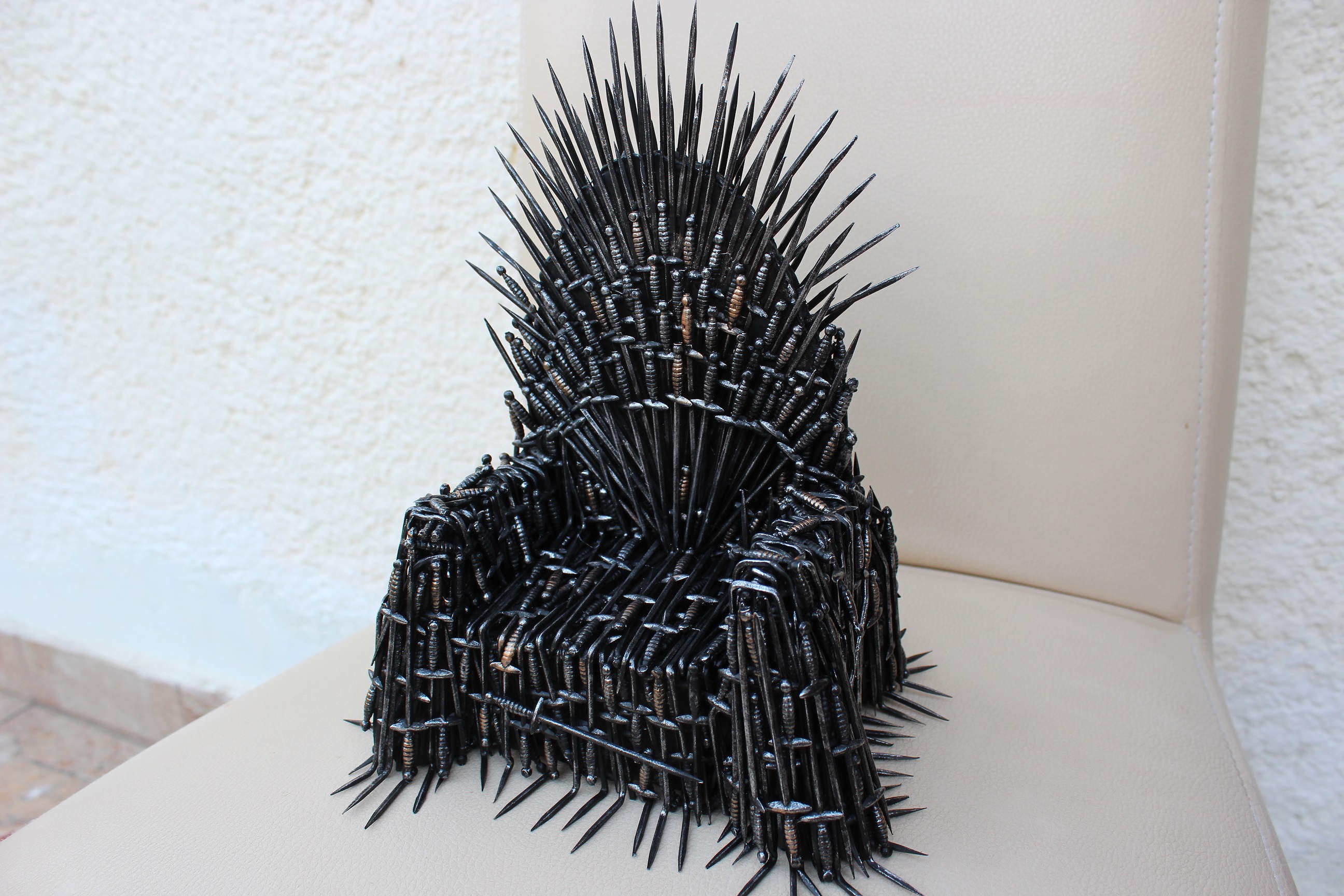 szmk_game_of_thrones_tronok_harca_ironthrone_vastron_diy_42.JPG