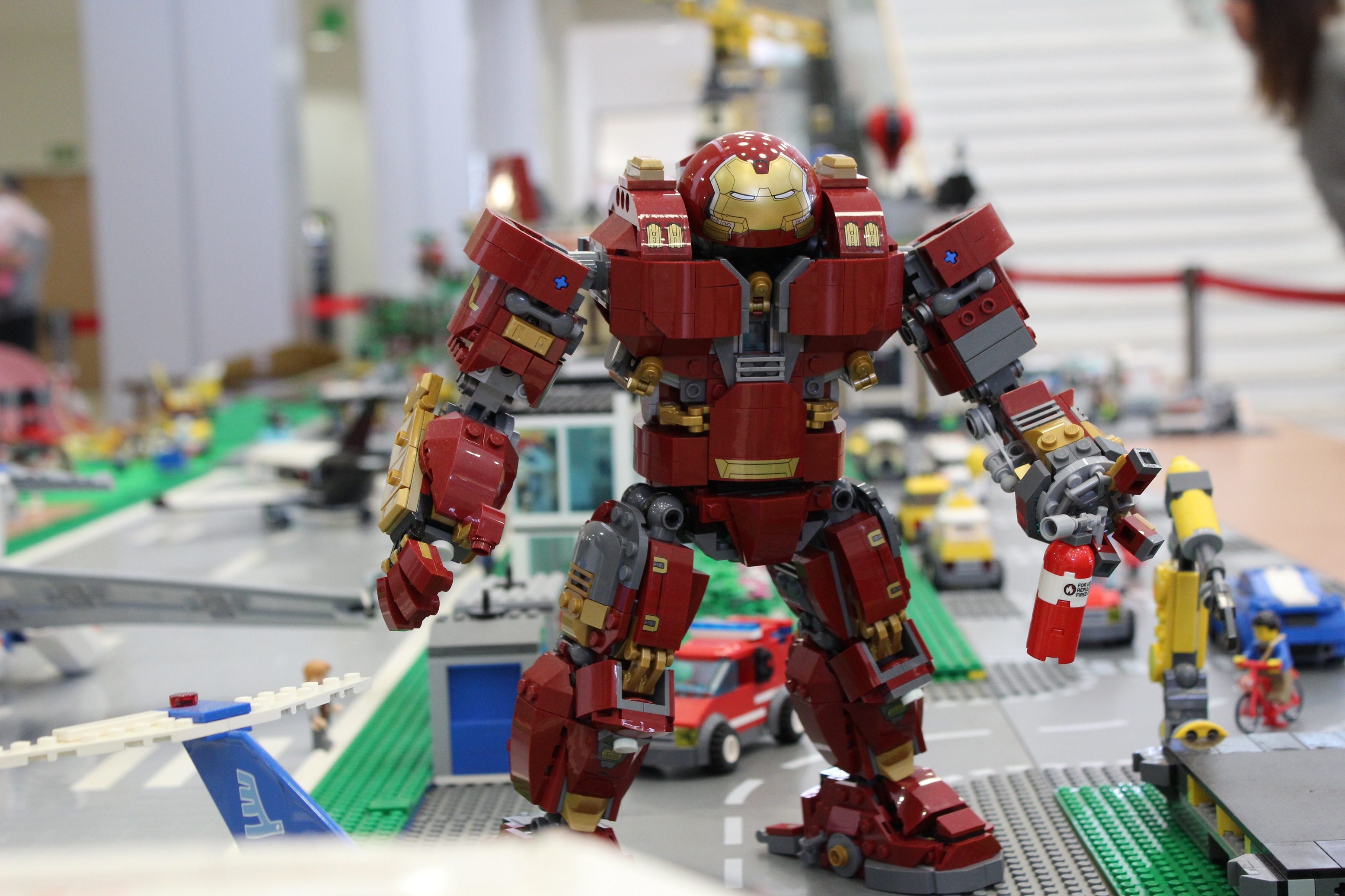 szmk_marvel_lego_hulkbuster_groot_lego_5_1.JPG