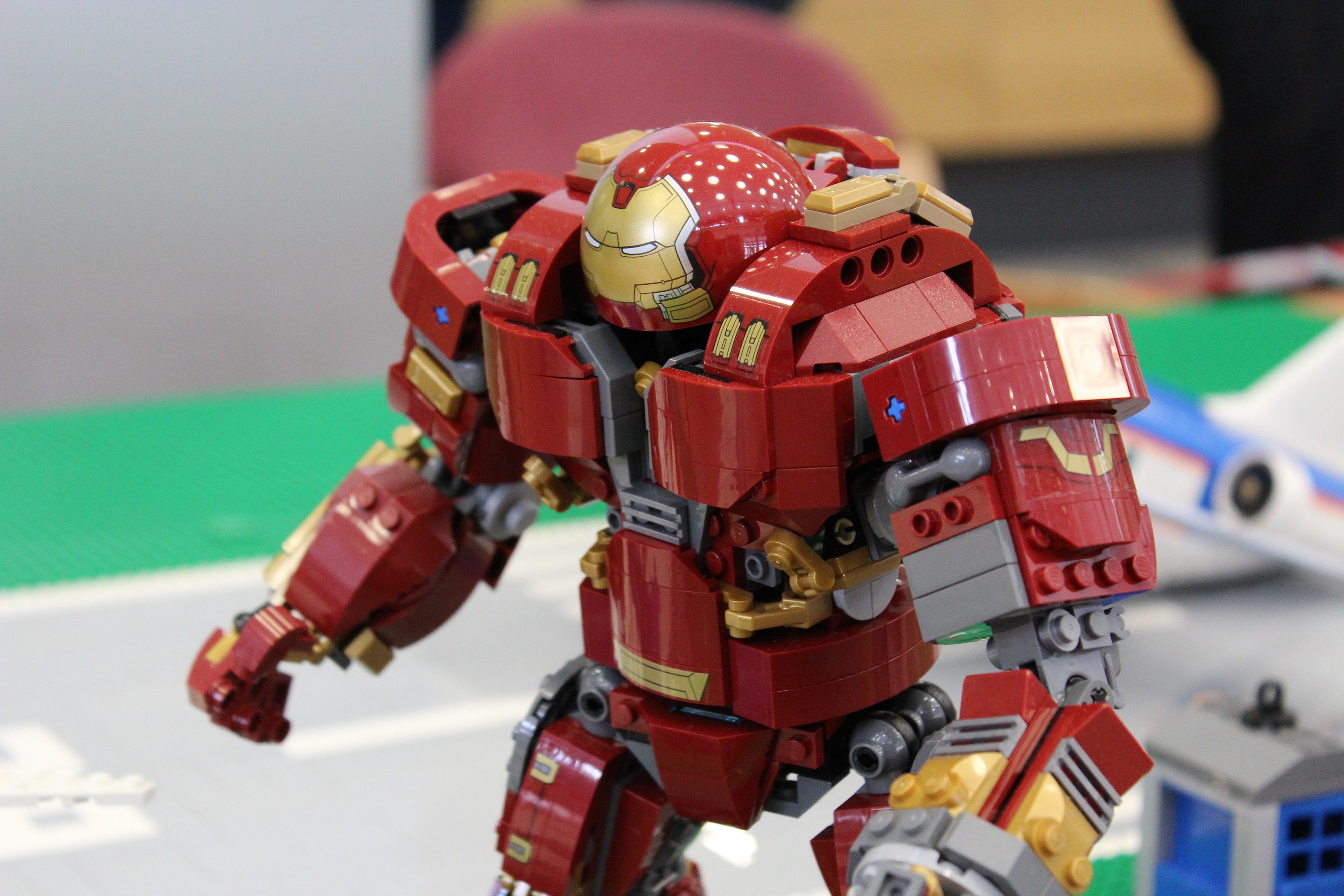 szmk_marvel_lego_hulkbuster_groot_lego_6_1.JPG